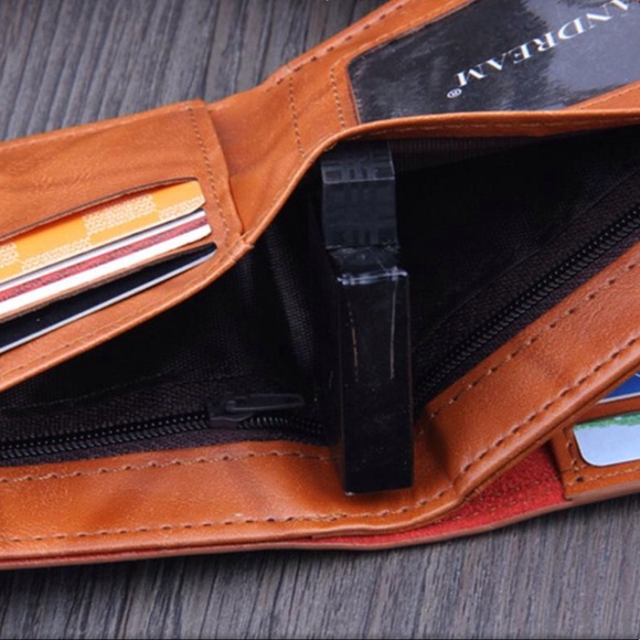 Engraved Leather Wallet - Picture 4 of 6